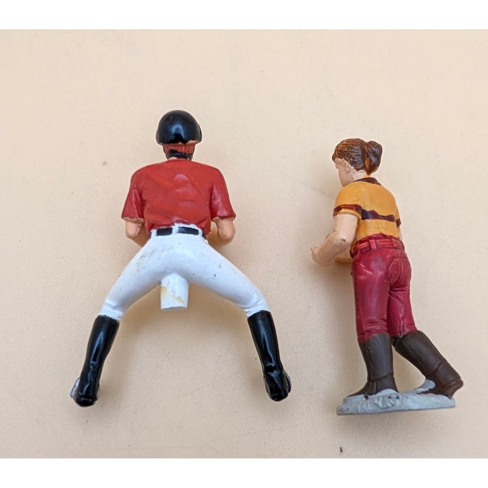 Vintage Equestrian Rider Figurines Plastic Horseback Riders Set of 2 Red Yellow - Picture 2 of 3